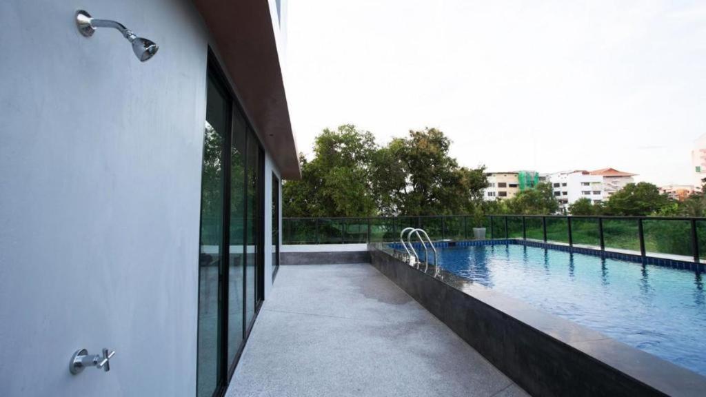 B2 South Pattaya Premier Hotel Kültér fotó